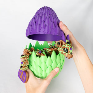 Witch Pumpkin / Large in a dragon egg