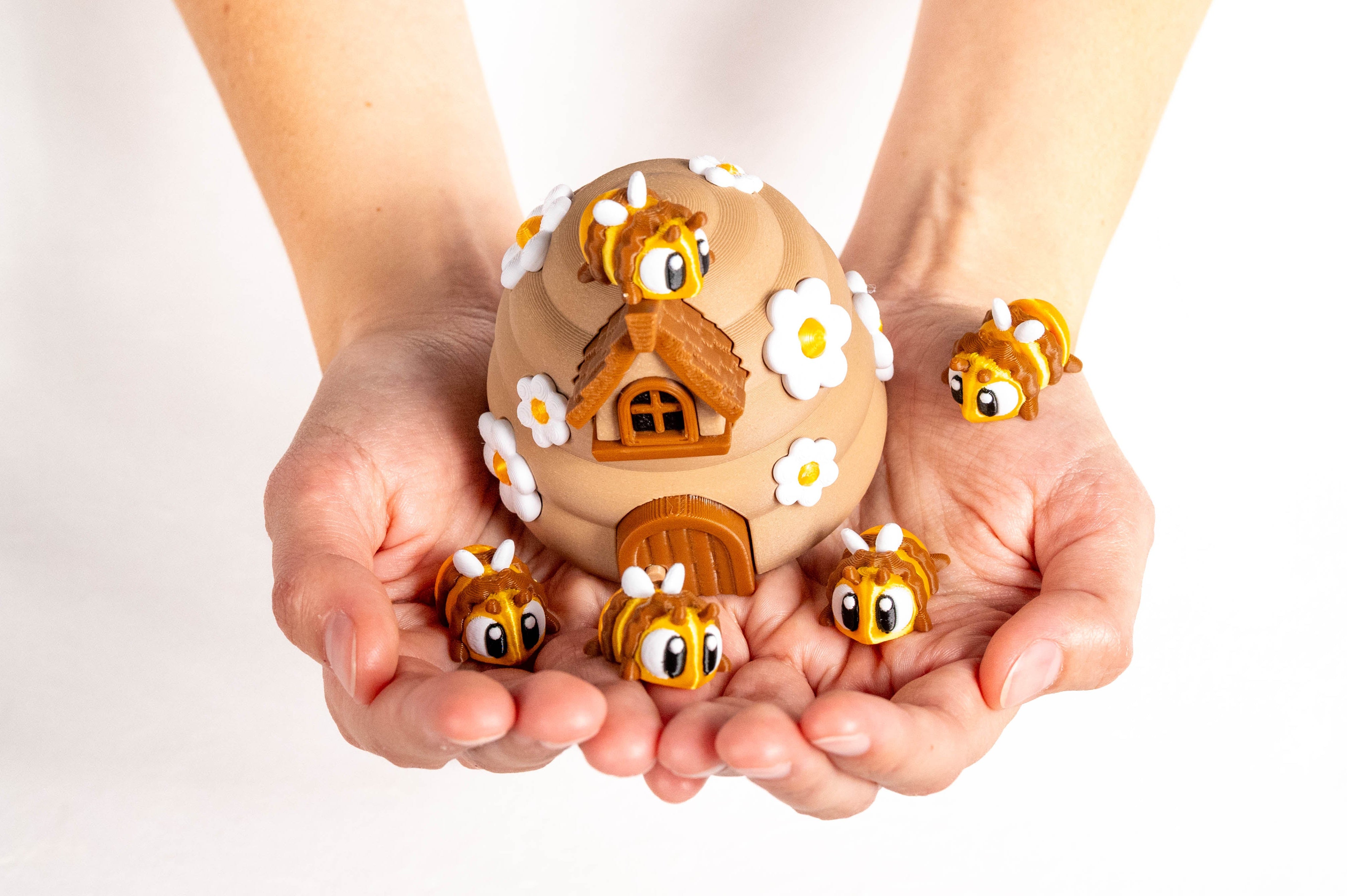 WORKER BEE & BUMBLEBEE セット Beehive and Bees - Bee Toy Set